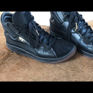 Puma hi tops in black marked size11